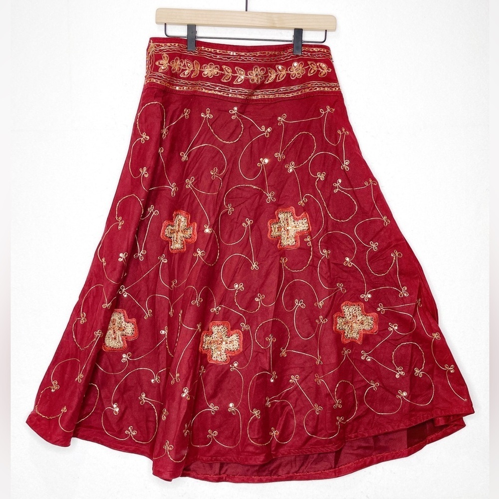 Solitaire Burgundy Embroidered Beaded Boho Chic Skirt Size Medium
